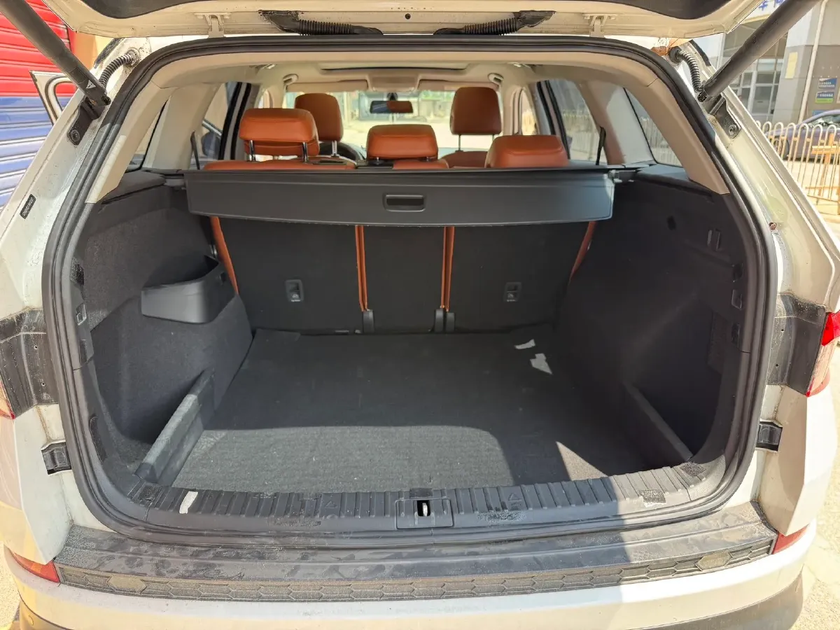 2018 Skoda Kodiak 2.0T 186HP L4 7DCT,autocango,china used car exporter,china ev exporter,chinese used car exporter,chinese used ev exporter