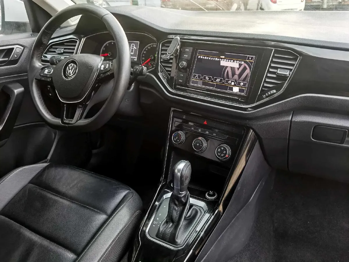 2019 Volkswagen T-Roc 1.4T 150HP L4 7DCT,autocango,china used car exporter,china ev exporter,chinese used car exporter,chinese used ev exporter