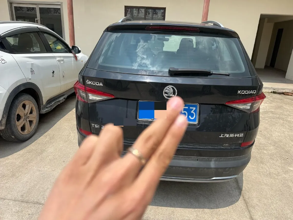 2018 Skoda Kodiak 2.0T 186HP L4 7DCT,autocango,china used car exporter,china ev exporter,chinese used car exporter,chinese used ev exporter