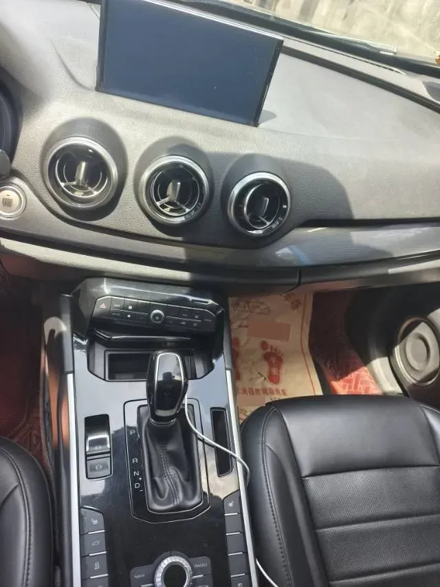 2017 WEY VV7 2.0T 234HP L4 7DCT,autocango,china used car exporter,china ev exporter,chinese used car exporter,chinese used ev exporter