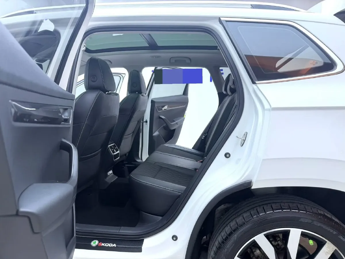 2021 Skoda Karoq 1.4T 150HP L4 7DCT,autocango,china used car exporter,china ev exporter,chinese used car exporter,chinese used ev exporter