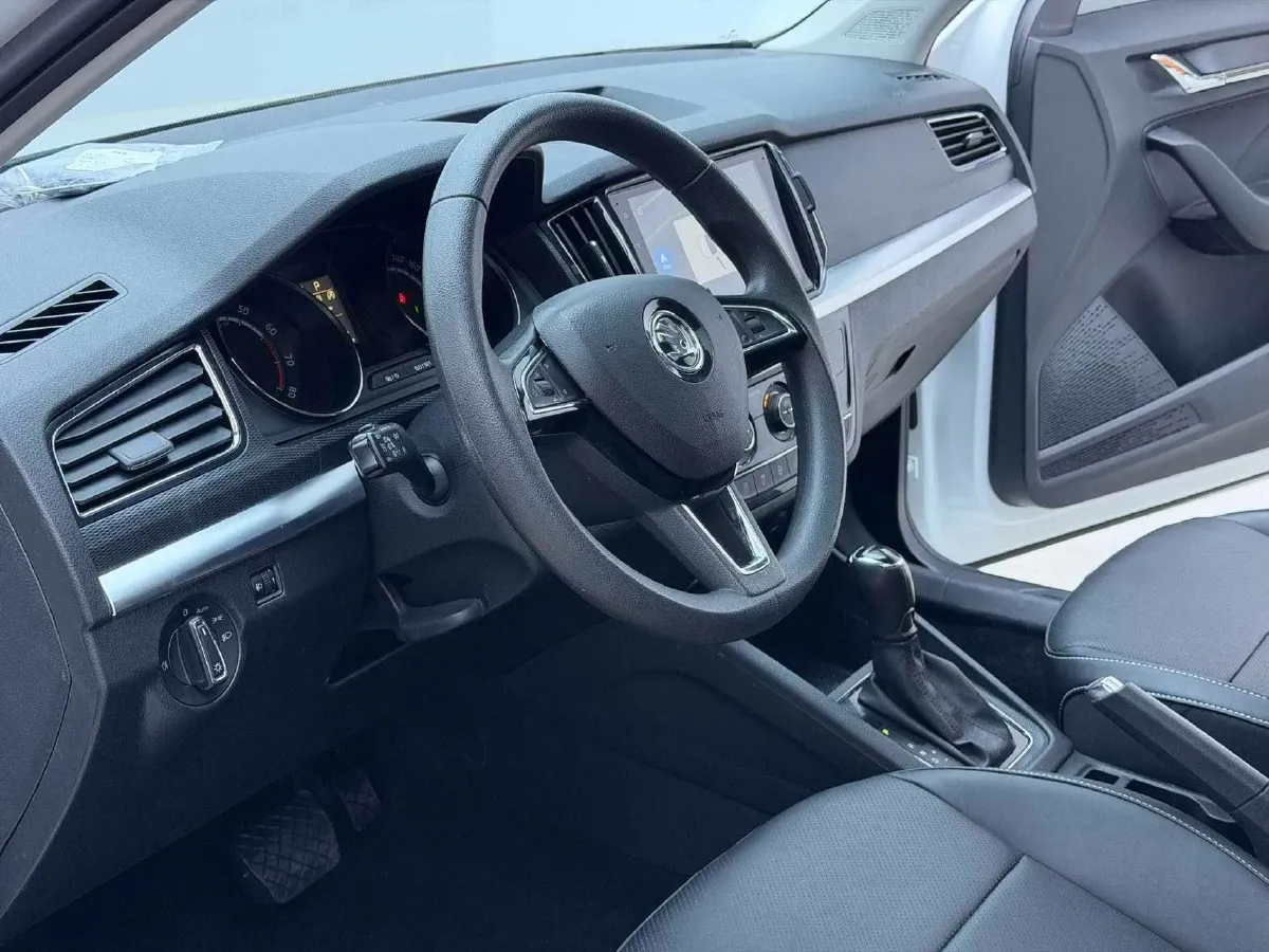 2023 Skoda Kamiq 1.5L 112HP L4 6AT,autocango,china used car exporter,china ev exporter,chinese used car exporter,chinese used ev exporter