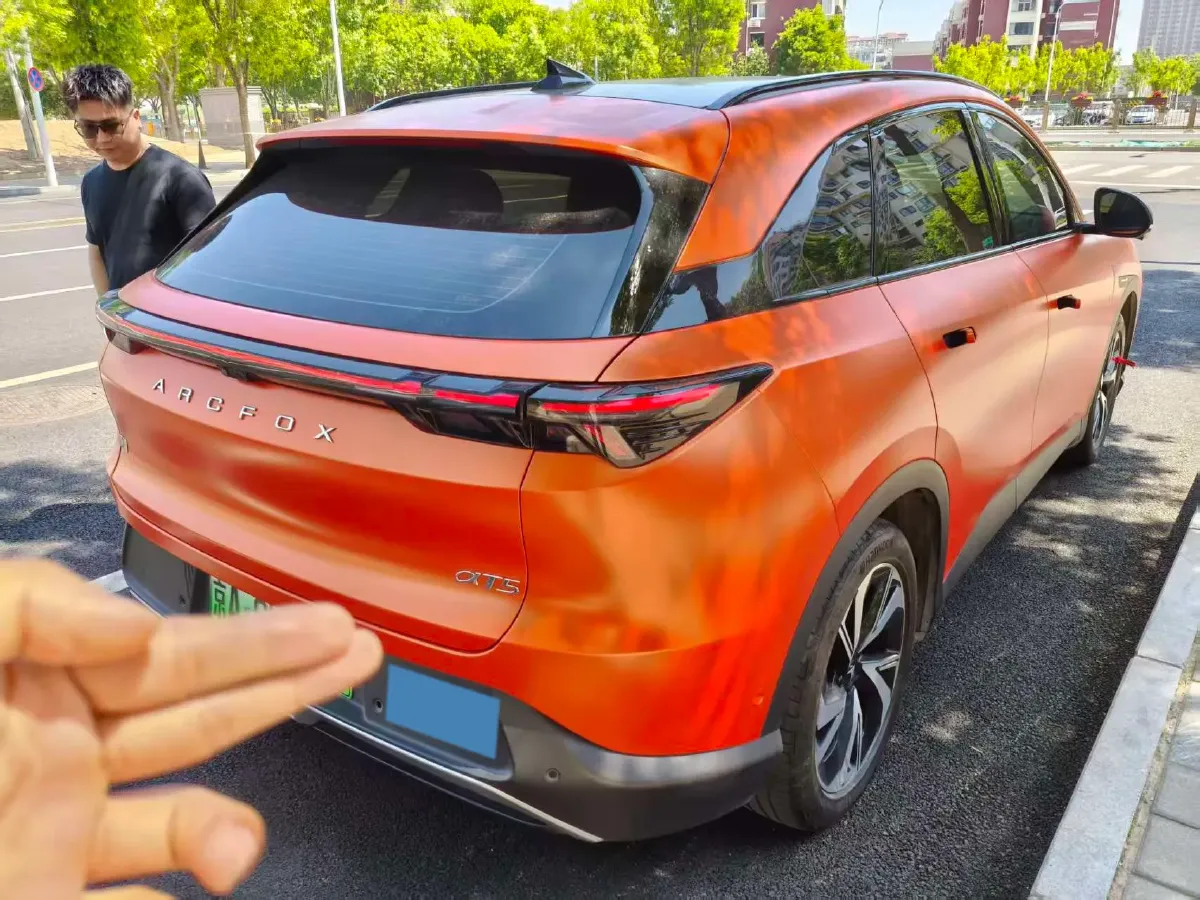 2024 HongQi H5 2.0T 224HP L4 8AT,autocango,china used car exporter,china ev exporter,chinese used car exporter,chinese used ev exporter