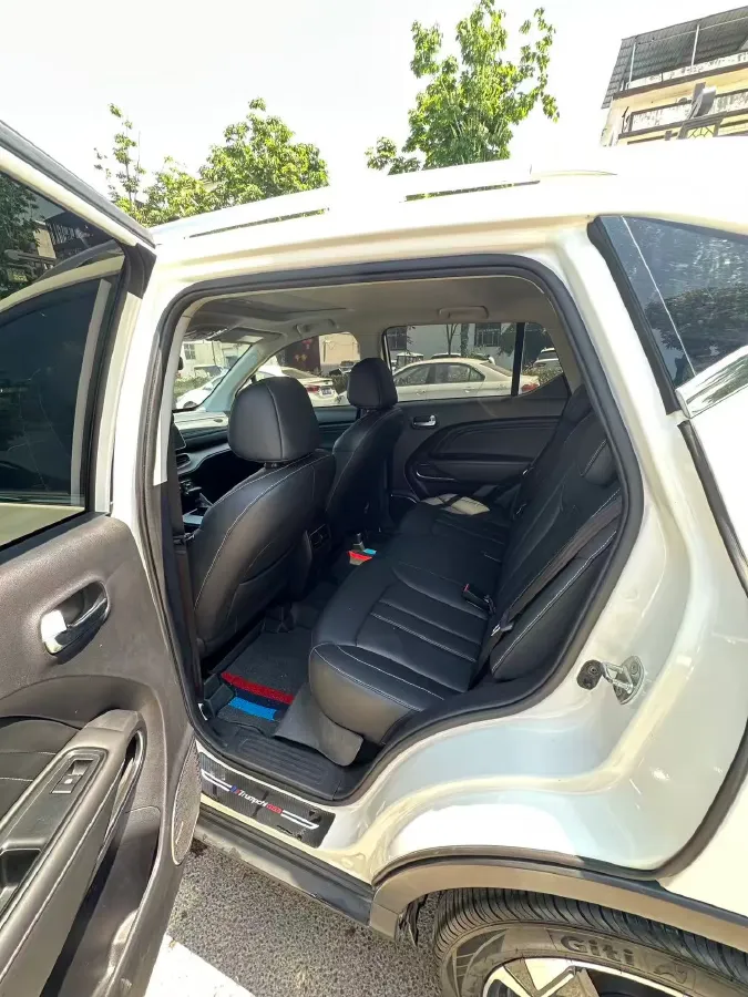 2021 GAC Trumpchi GS3 1.5T 169HP L4 6AT,autocango,china used car exporter,china ev exporter,chinese used car exporter,chinese used ev exporter
