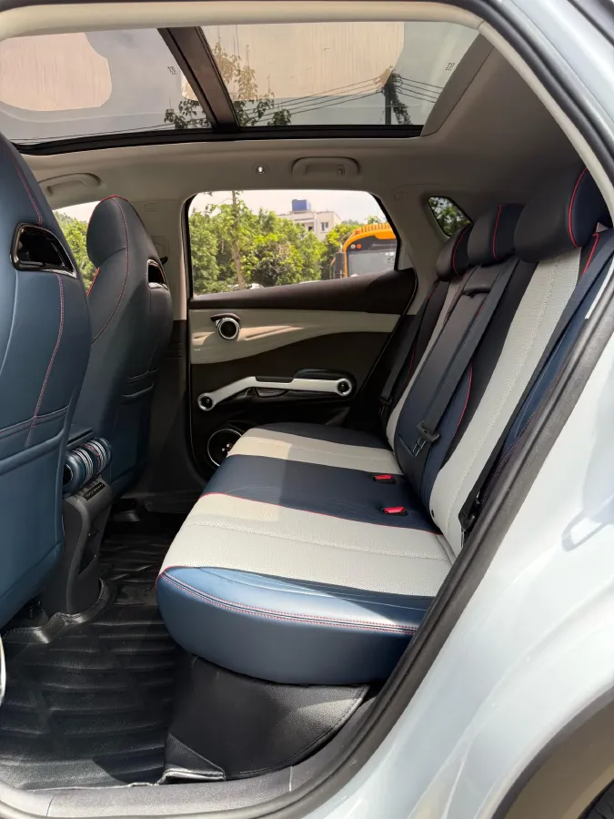2022 Roewe RX5 MAX 1.5T 181HP L4 6AT,autocango,china used car exporter,china ev exporter,chinese used car exporter,chinese used ev exporter