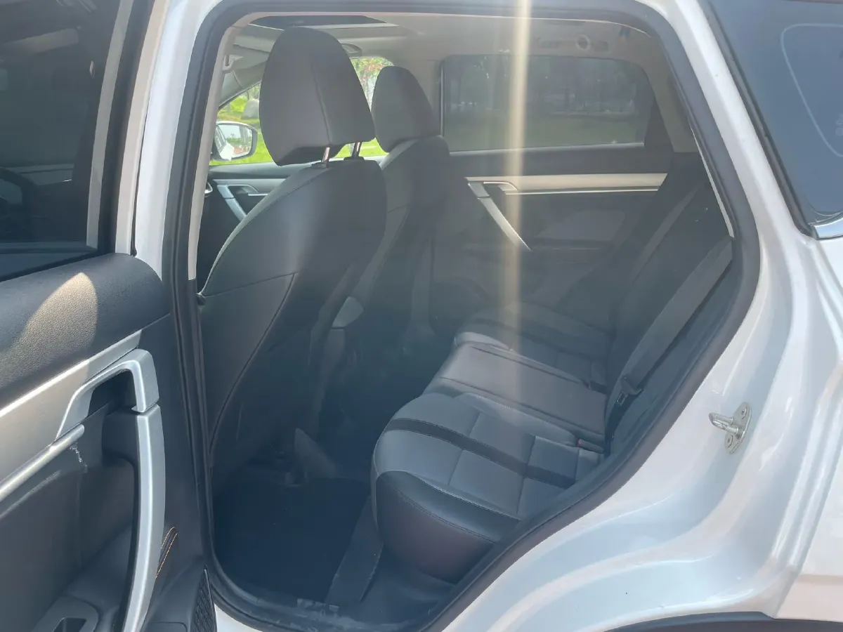 2023 Geely Coolray 1.4T 141HP L4 6MT,autocango,china used car exporter,china ev exporter,chinese used car exporter,chinese used ev exporter