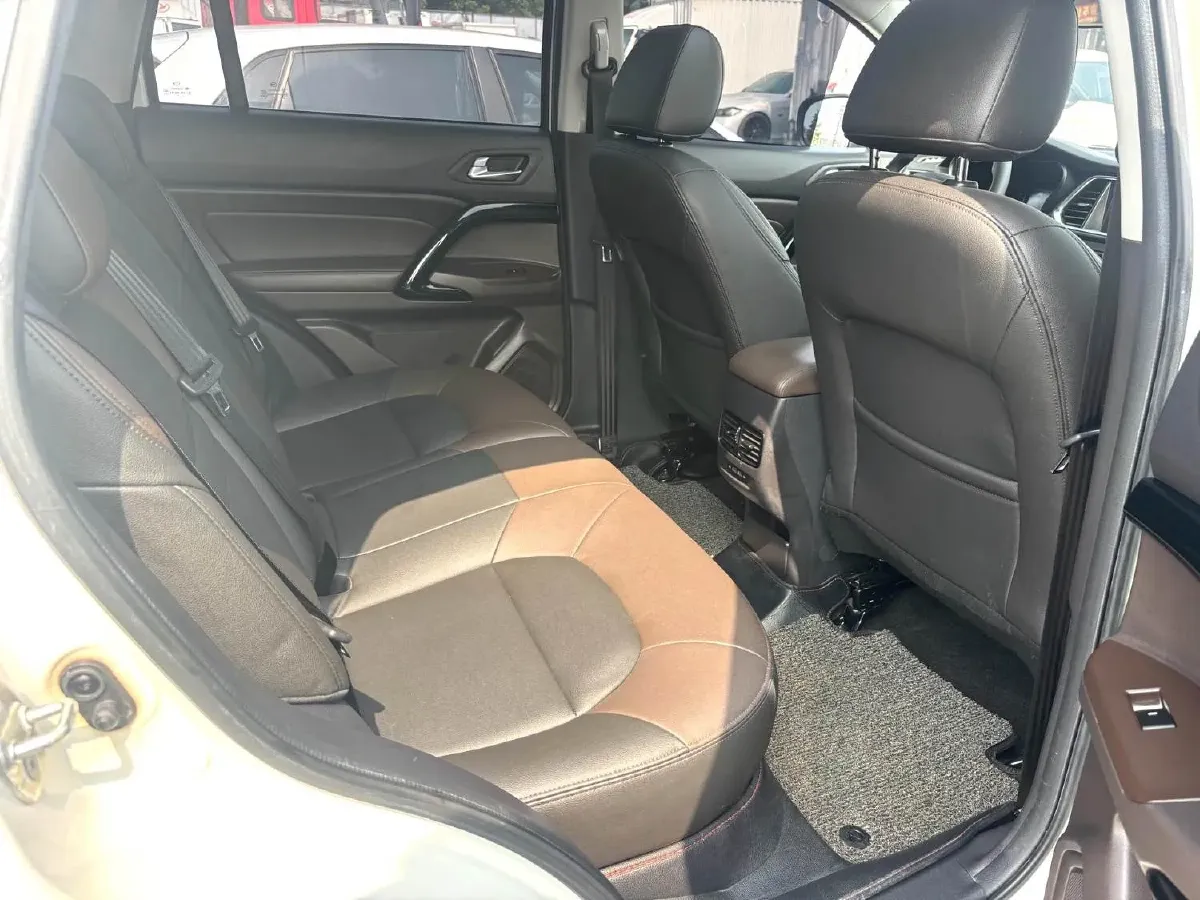 2017 GAC Trumpchi GS4 1.3T 137HP L4 5MT,autocango,china used car exporter,china ev exporter,chinese used car exporter,chinese used ev exporter