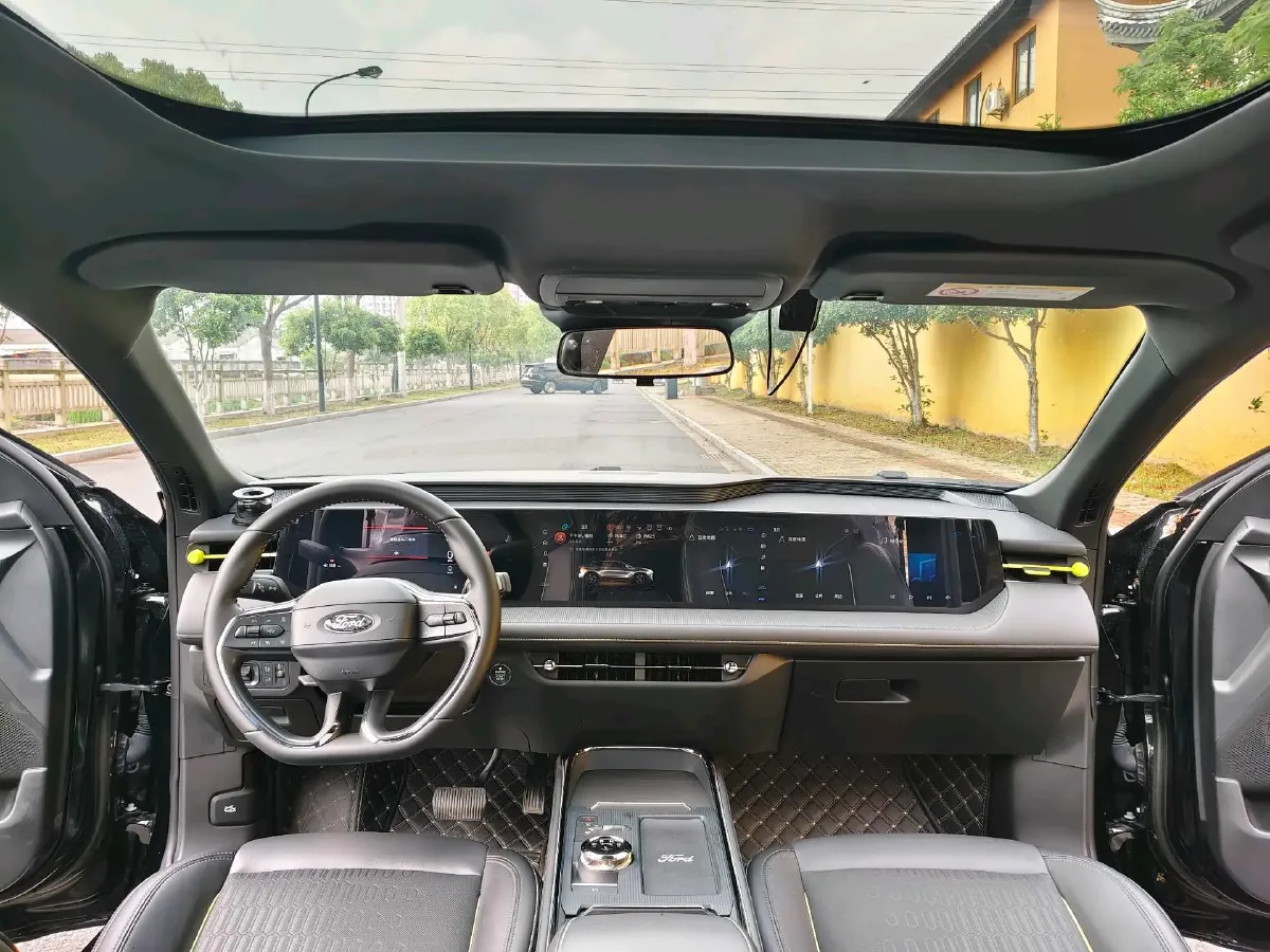 2025 Ford Mondeo 2.0T 288HP L4 E-CVT Hybrid,autocango,china used car exporter,china ev exporter,chinese used car exporter,chinese used ev exporter