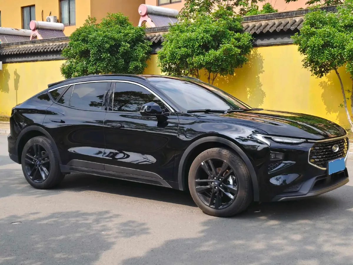 2025 Ford Mondeo 2.0T 288HP L4 E-CVT Hybrid,autocango,china used car exporter,china ev exporter,chinese used car exporter,chinese used ev exporter