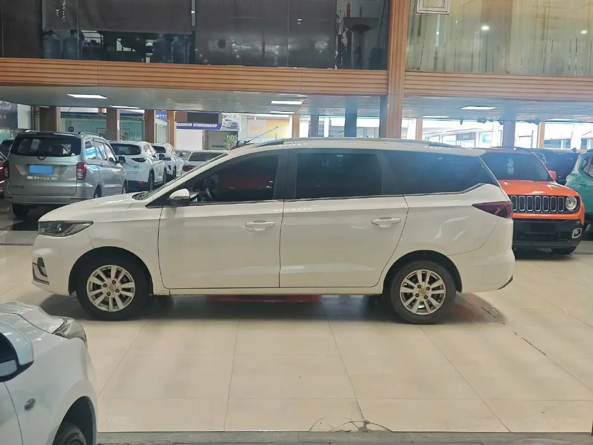 2018 BaoJun 360 1.5L 112HP L4 6MT,autocango,china used car exporter,china ev exporter,chinese used car exporter,chinese used ev exporter