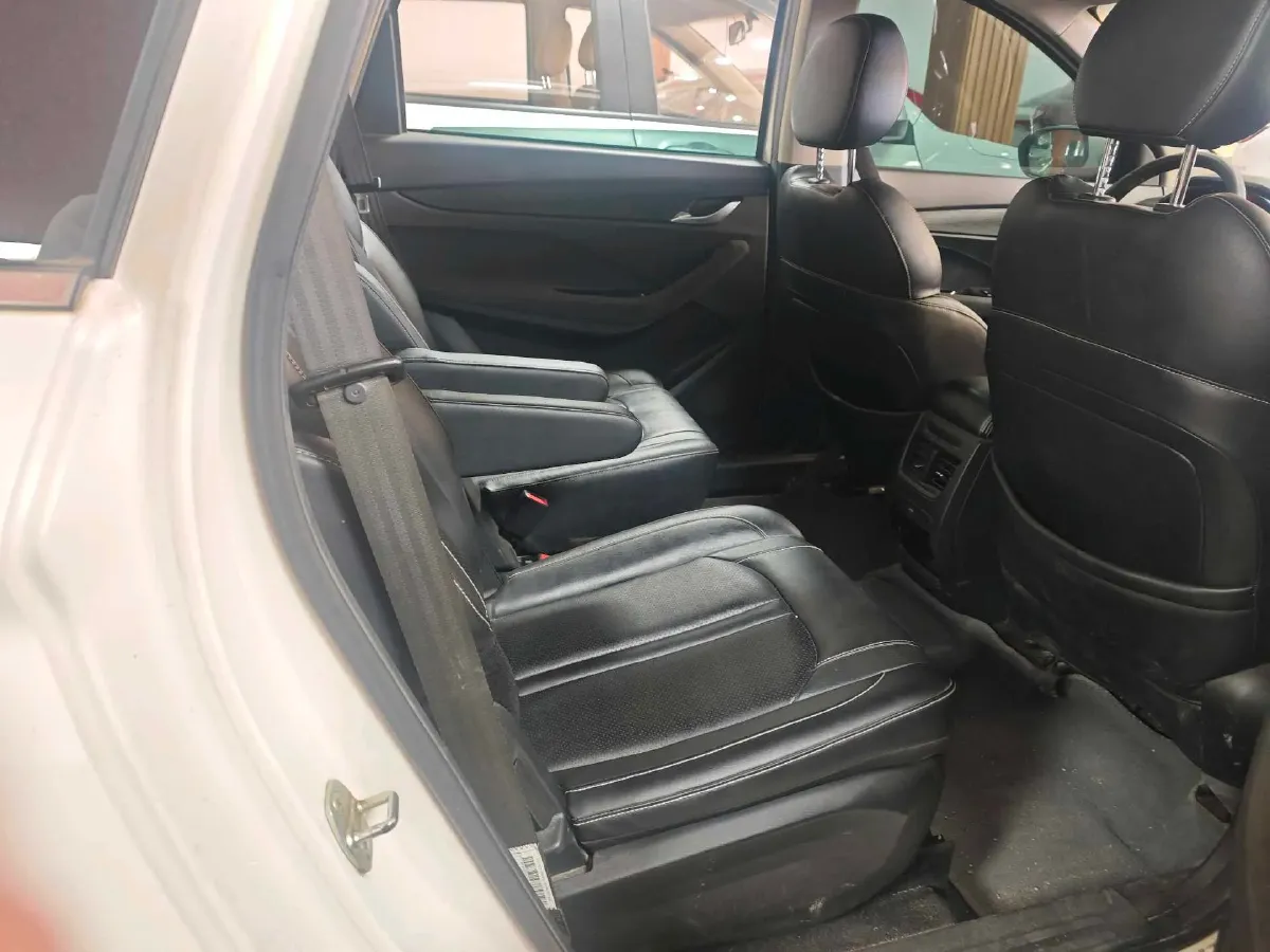 2018 BaoJun 360 1.5L 112HP L4 6MT,autocango,china used car exporter,china ev exporter,chinese used car exporter,chinese used ev exporter