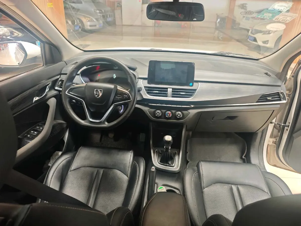 2018 BaoJun 360 1.5L 112HP L4 6MT,autocango,china used car exporter,china ev exporter,chinese used car exporter,chinese used ev exporter