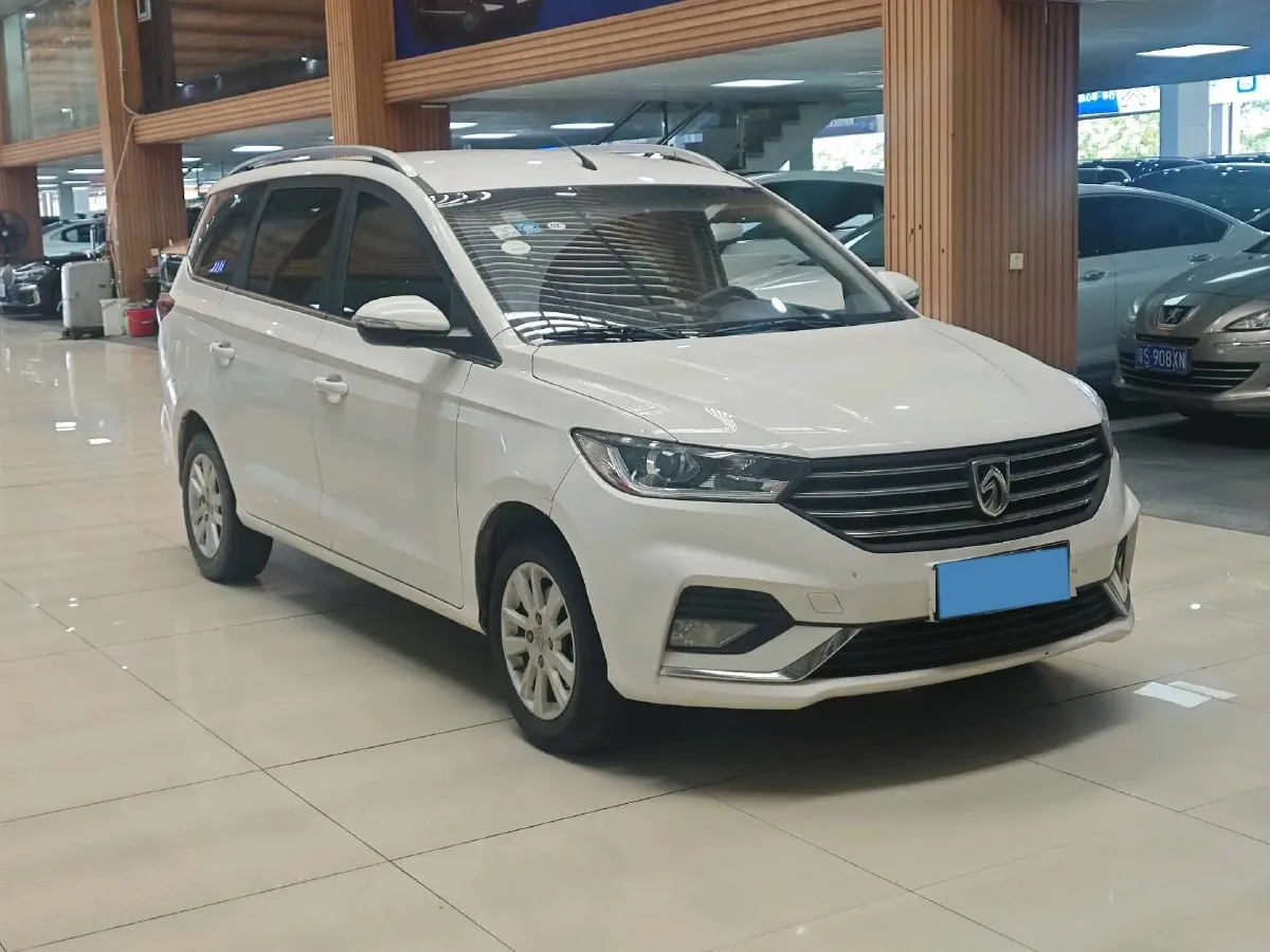 2018 BaoJun 360 1.5L 112HP L4 6MT,autocango,china used car exporter,china ev exporter,chinese used car exporter,chinese used ev exporter