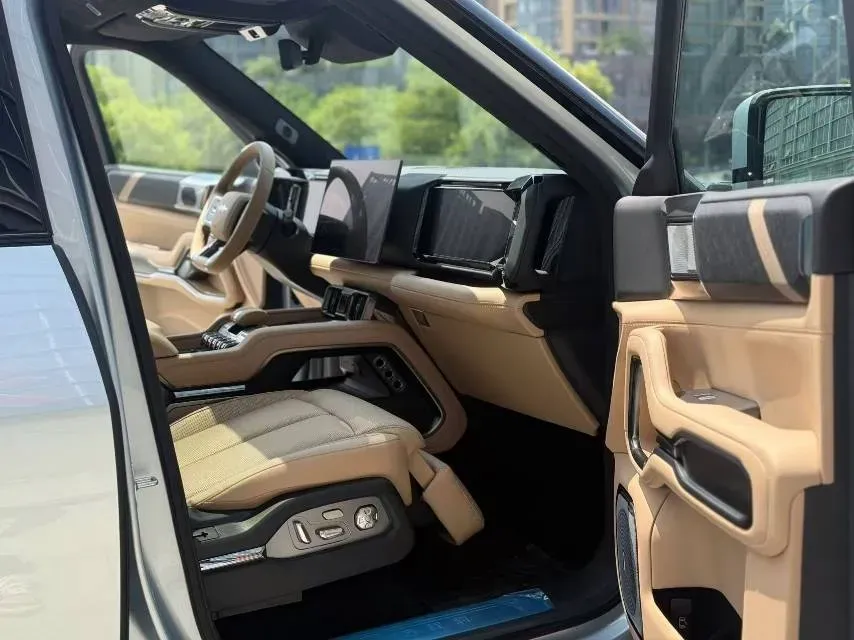 2025 FangChengBao Bao 8 2.0T 245HP L4 E-CVT PHEV,autocango,china used car exporter,china ev exporter,chinese used car exporter,chinese used ev exporter