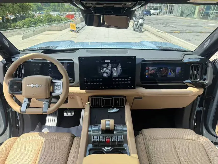 2025 FangChengBao Bao 8 2.0T 245HP L4 E-CVT PHEV,autocango,china used car exporter,china ev exporter,chinese used car exporter,chinese used ev exporter