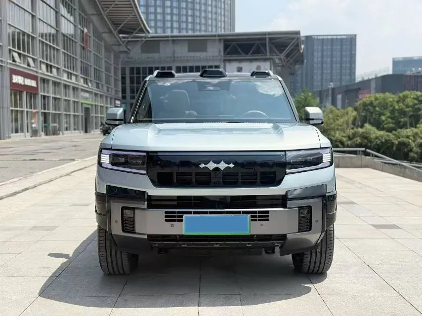 2025 FangChengBao Bao 8 2.0T 245HP L4 E-CVT PHEV,autocango,china used car exporter,china ev exporter,chinese used car exporter,chinese used ev exporter