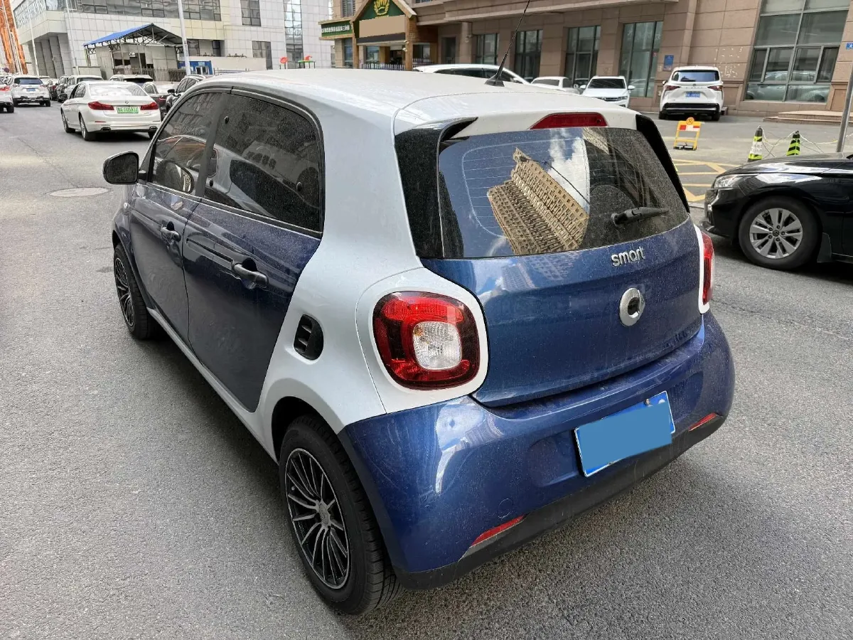 2016 Smart smart forfour 1.0L 71HP L3 6DCT,autocango,china used car exporter,china ev exporter,chinese used car exporter,chinese used ev exporter
