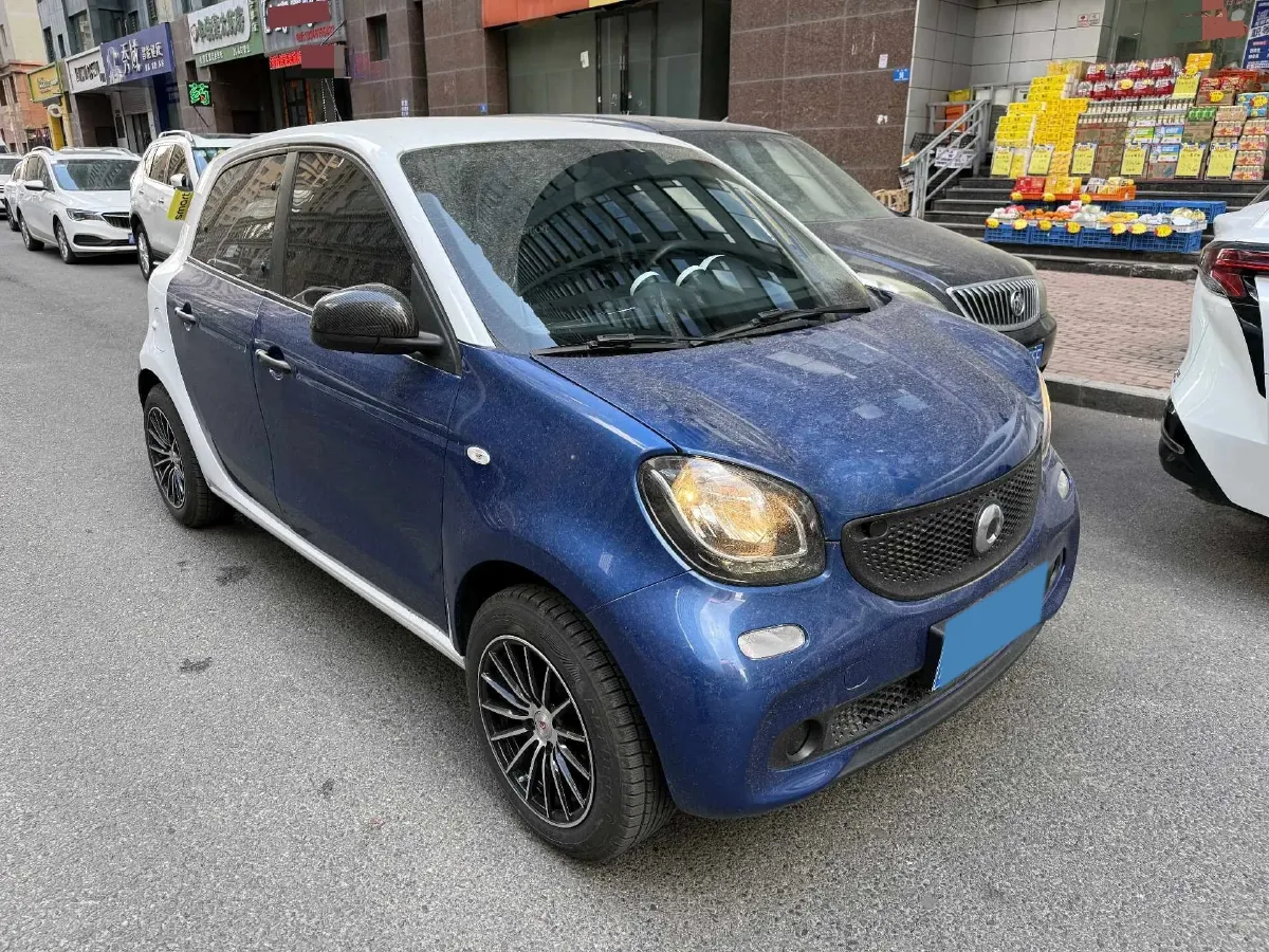 2016 Smart smart forfour 1.0L 71HP L3 6DCT,autocango,china used car exporter,china ev exporter,chinese used car exporter,chinese used ev exporter