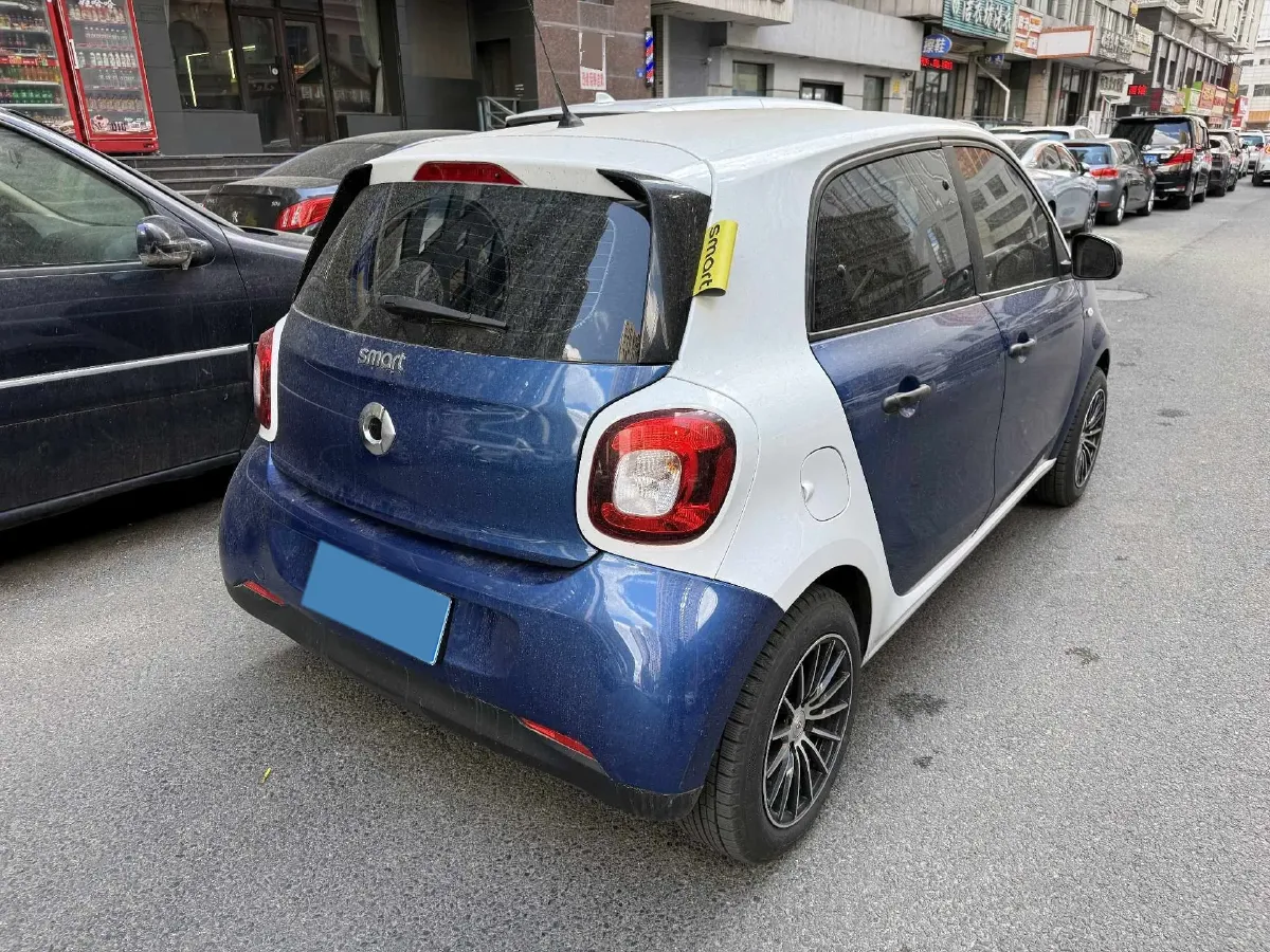 2016 Smart smart forfour 1.0L 71HP L3 6DCT,autocango,china used car exporter,china ev exporter,chinese used car exporter,chinese used ev exporter