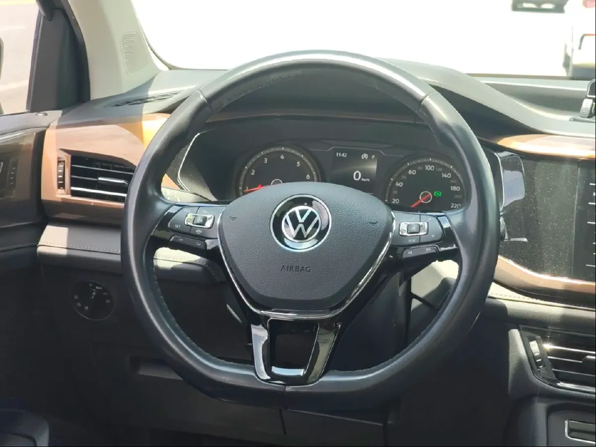 2021 Volkswagen Tharu 1.4T 150HP L4 7DCT,autocango,china used car exporter,china ev exporter,chinese used car exporter,chinese used ev exporter