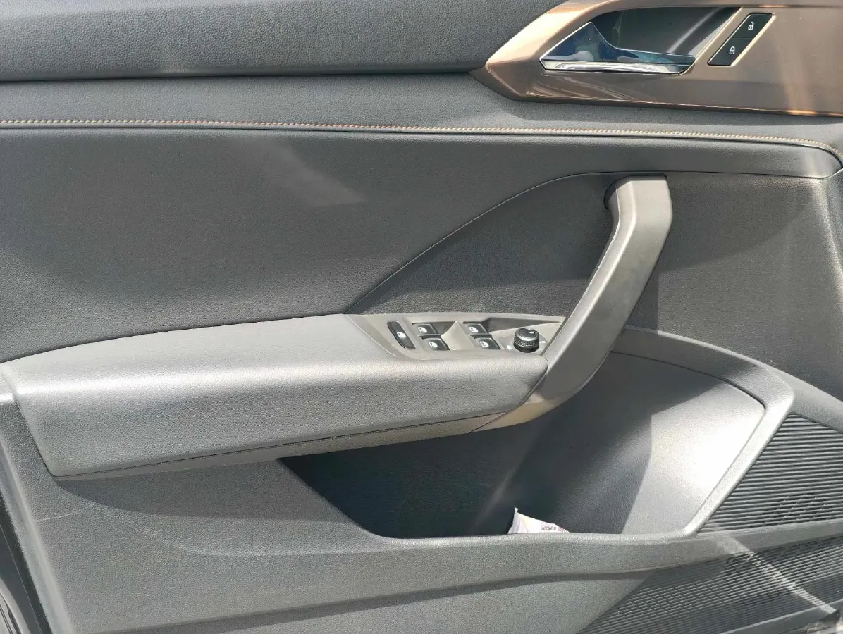 2021 Volkswagen Tharu 1.4T 150HP L4 7DCT,autocango,china used car exporter,china ev exporter,chinese used car exporter,chinese used ev exporter