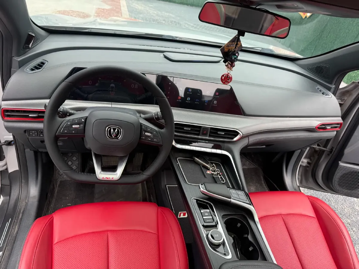 2020 ChangAn UNI-T 1.5T 180HP L4 7DCT,autocango,china used car exporter,china ev exporter,chinese used car exporter,chinese used ev exporter