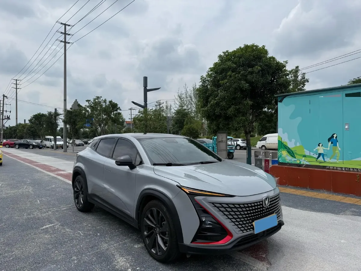 2020 ChangAn UNI-T 1.5T 180HP L4 7DCT,autocango,china used car exporter,china ev exporter,chinese used car exporter,chinese used ev exporter