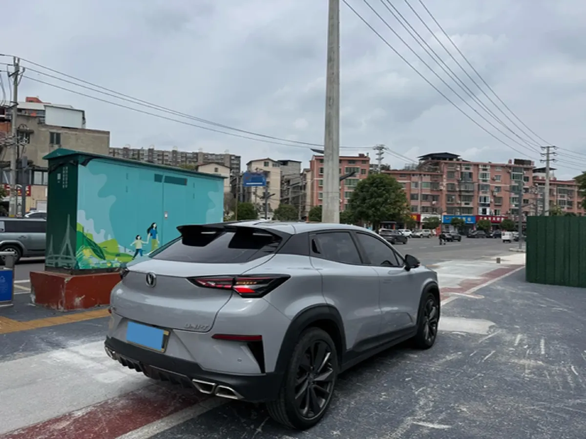 2020 ChangAn UNI-T 1.5T 180HP L4 7DCT,autocango,china used car exporter,china ev exporter,chinese used car exporter,chinese used ev exporter