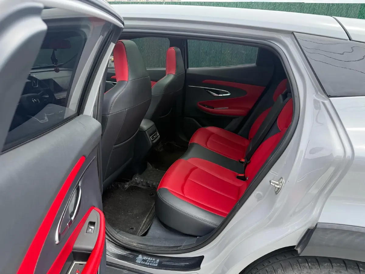2020 ChangAn UNI-T 1.5T 180HP L4 7DCT,autocango,china used car exporter,china ev exporter,chinese used car exporter,chinese used ev exporter