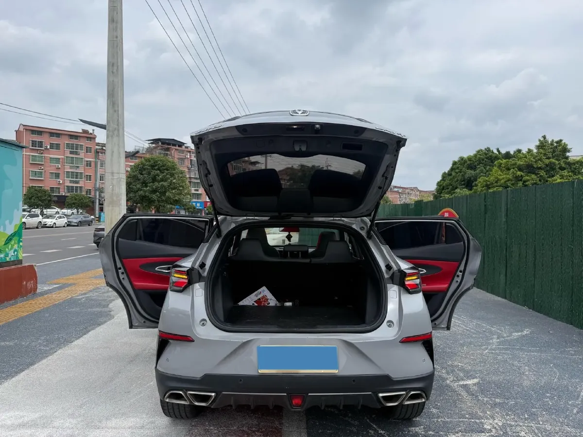 2020 ChangAn UNI-T 1.5T 180HP L4 7DCT,autocango,china used car exporter,china ev exporter,chinese used car exporter,chinese used ev exporter