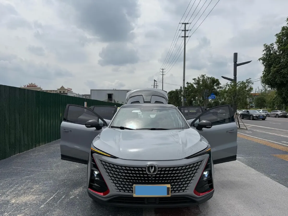 2020 ChangAn UNI-T 1.5T 180HP L4 7DCT,autocango,china used car exporter,china ev exporter,chinese used car exporter,chinese used ev exporter