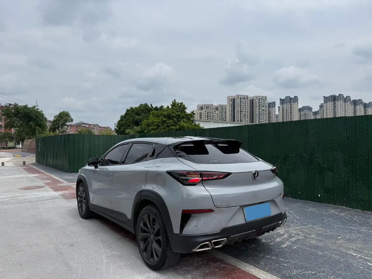 2020 ChangAn UNI-T 1.5T 180HP L4 7DCT,autocango,china used car exporter,china ev exporter,chinese used car exporter,chinese used ev exporter