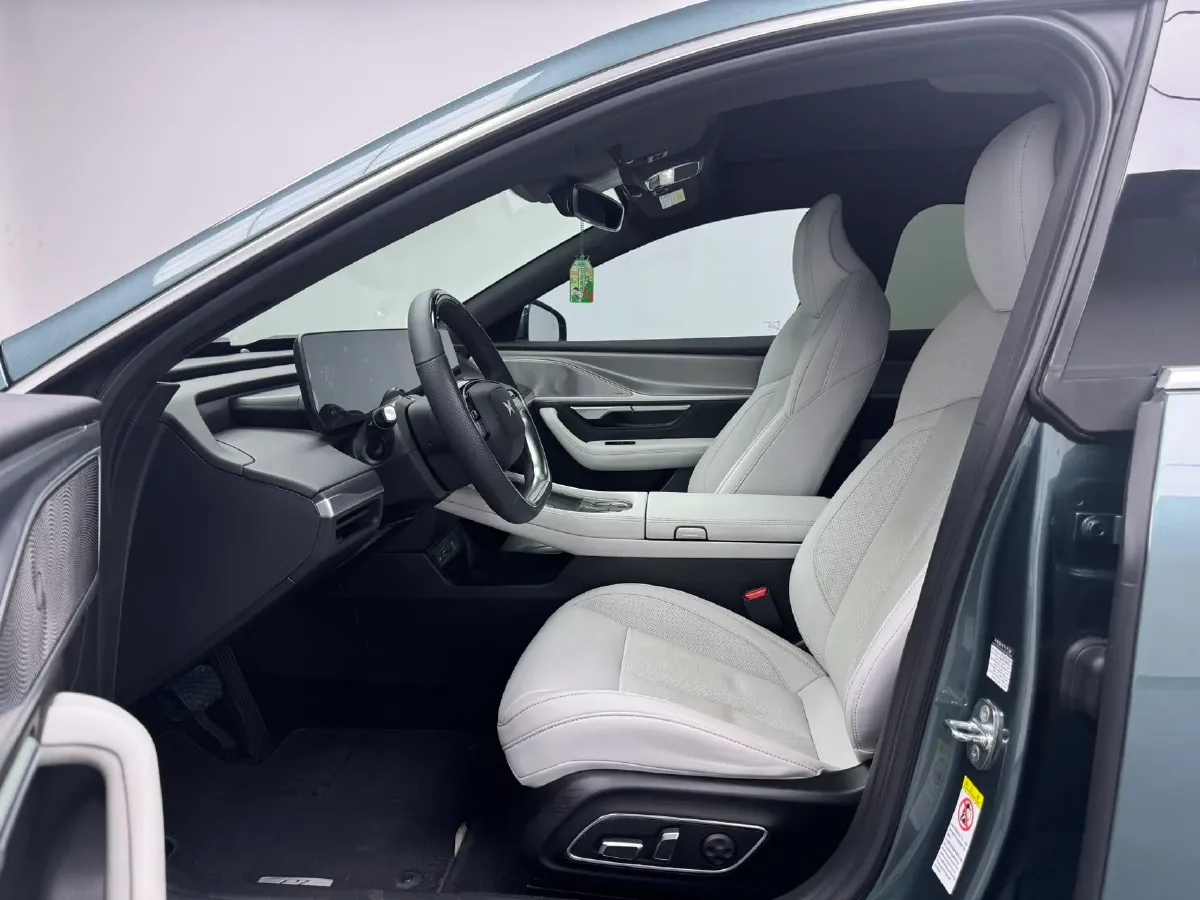 2023 Xpeng P7 BEV 86.2KWH,autocango,china used car exporter,china ev exporter,chinese used car exporter,chinese used ev exporter