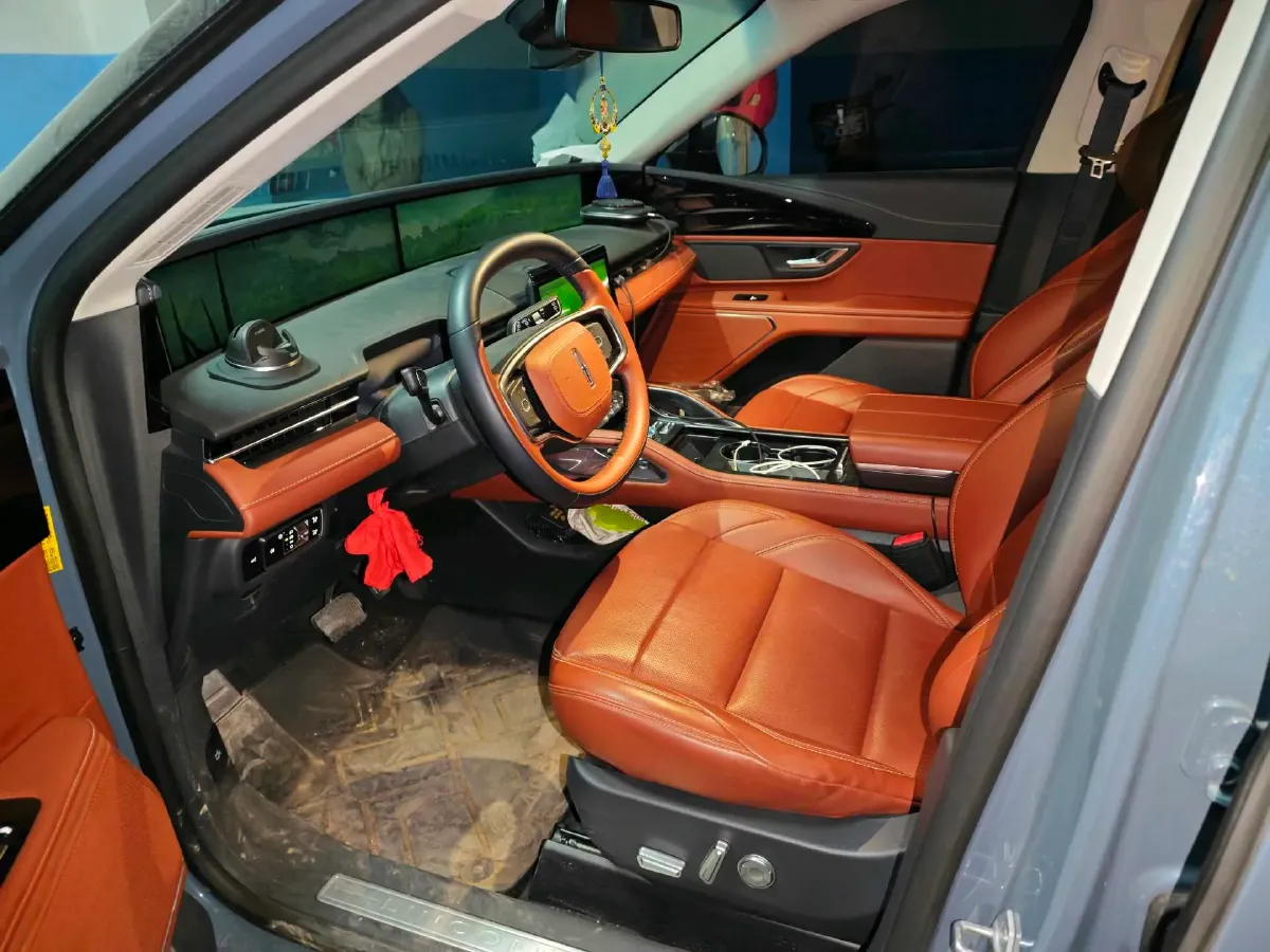 2025 Lincoln Nautilus 2.0T 261HP L4 8AT,autocango,china used car exporter,china ev exporter,chinese used car exporter,chinese used ev exporter