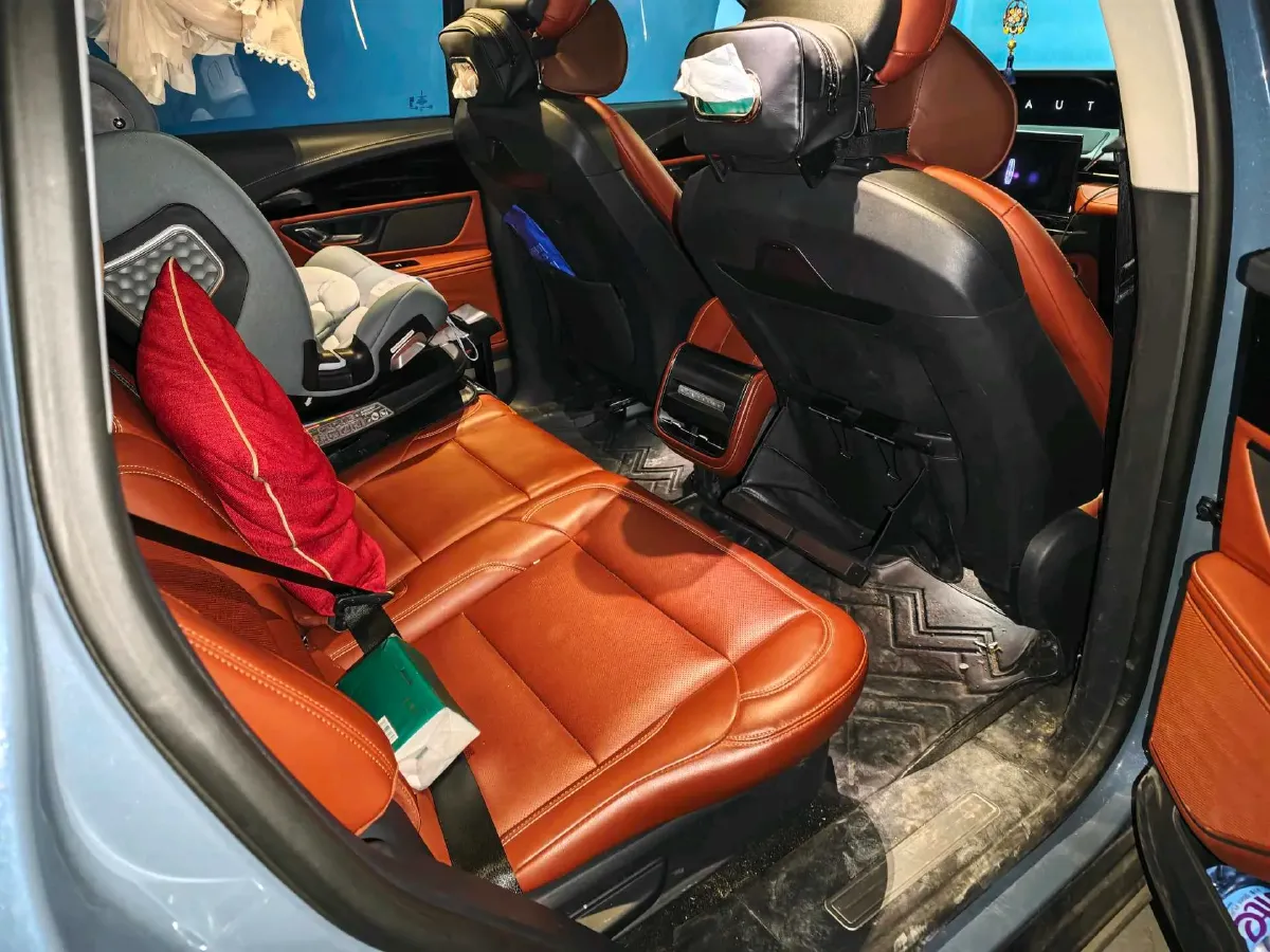 2025 Lincoln Nautilus 2.0T 261HP L4 8AT,autocango,china used car exporter,china ev exporter,chinese used car exporter,chinese used ev exporter