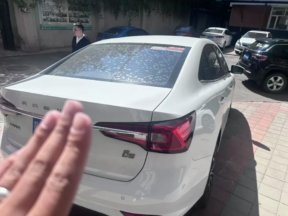 2020 Roewe i5 1.5L 120HP L4 5MT,autocango,china used car exporter,china ev exporter,chinese used car exporter,chinese used ev exporter