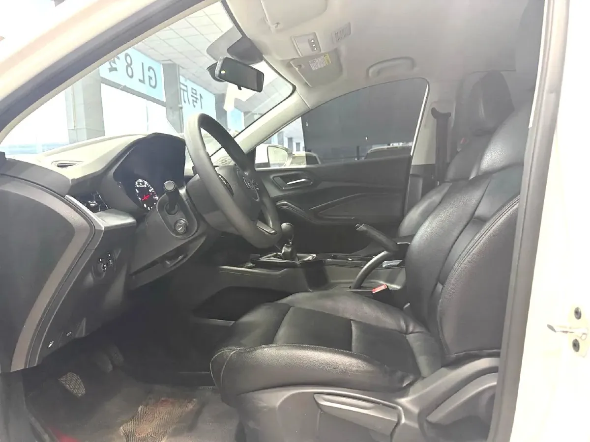 2023 MG 5 1.5L 129HP L4 5MT,autocango,china used car exporter,china ev exporter,chinese used car exporter,chinese used ev exporter