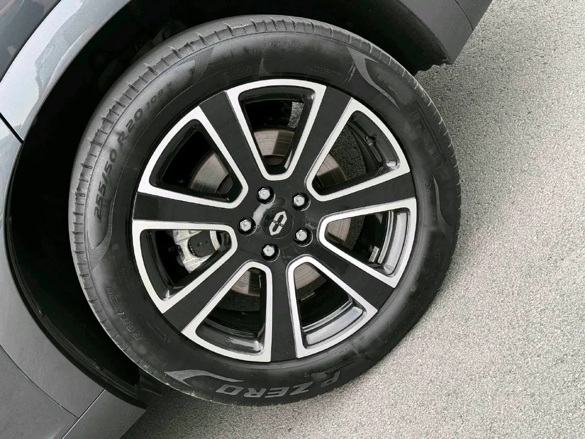 2024 AITO AITO M7 1.5T 152HP L4 REEV 38.5KWH,autocango,china used car exporter,china ev exporter,chinese used car exporter,chinese used ev exporter