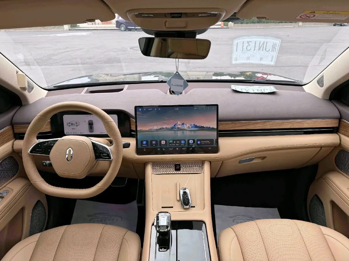 2024 AITO AITO M7 1.5T 152HP L4 REEV 38.5KWH,autocango,china used car exporter,china ev exporter,chinese used car exporter,chinese used ev exporter