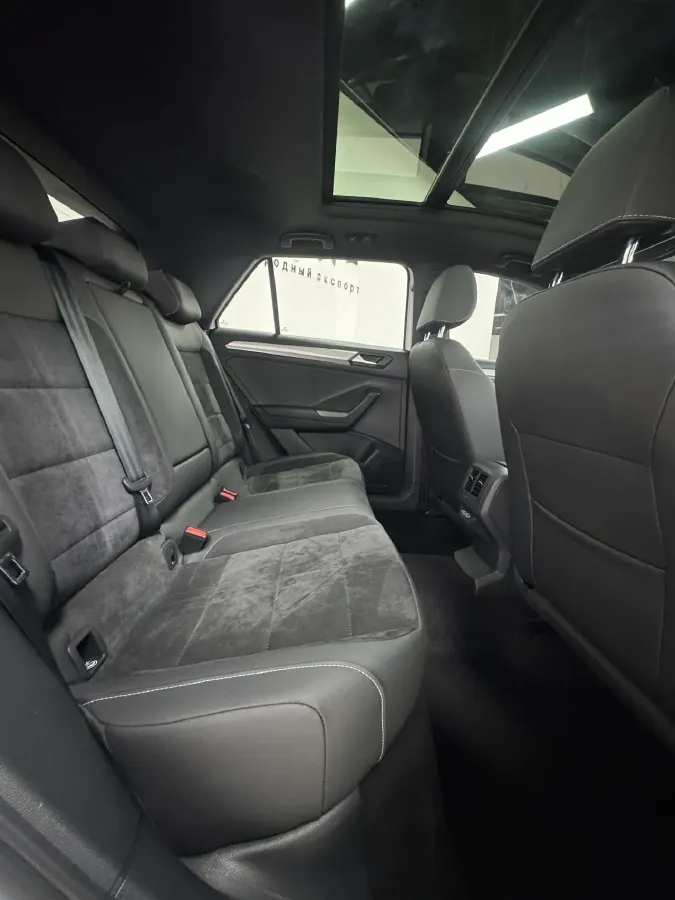 2022 Volkswagen T-Roc 1.4T 150HP L4 7DCT,autocango,china used car exporter,china ev exporter,chinese used car exporter,chinese used ev exporter