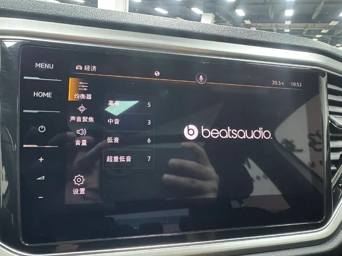 2022 Volkswagen T-Roc 1.4T 150HP L4 7DCT,autocango,china used car exporter,china ev exporter,chinese used car exporter,chinese used ev exporter
