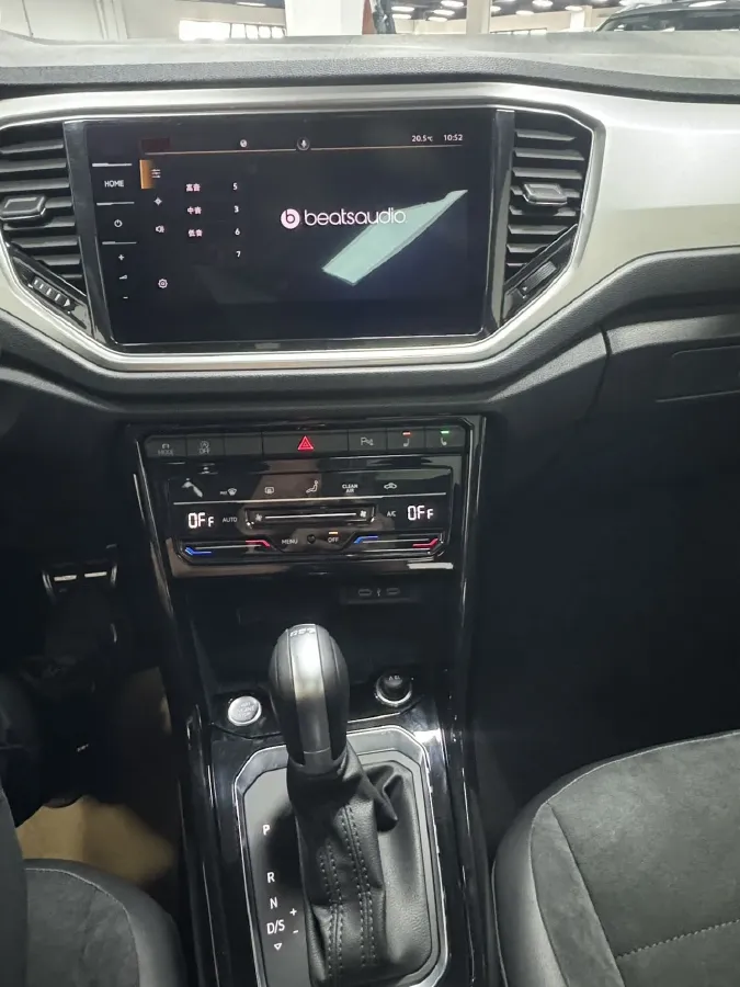 2022 Volkswagen T-Roc 1.4T 150HP L4 7DCT,autocango,china used car exporter,china ev exporter,chinese used car exporter,chinese used ev exporter