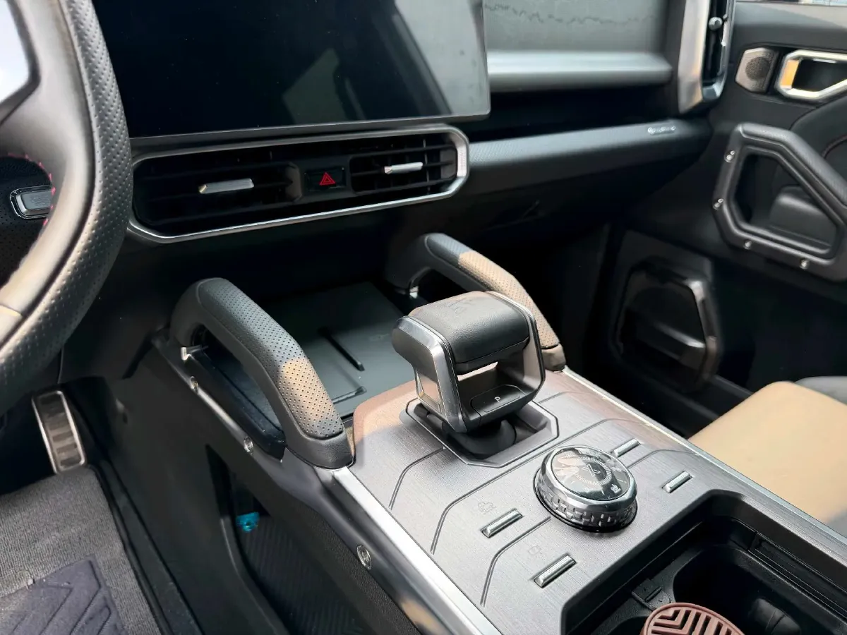 2023 Jetour Traveller 2.0T 254HP L4 8AT,autocango,china used car exporter,china ev exporter,chinese used car exporter,chinese used ev exporter