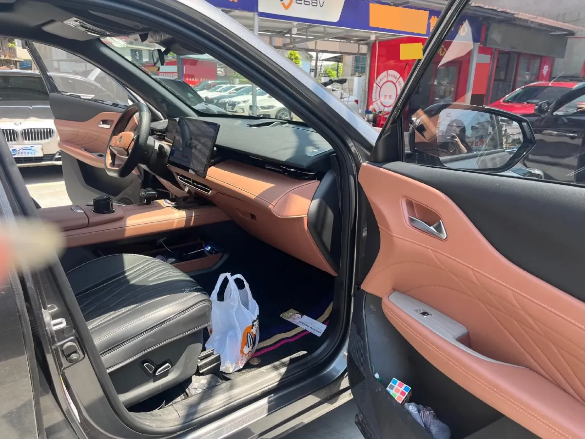 2024 ChangAn UNI-Z 1.5L 98HP L4 E-CVT PHEV 18.4KWH,autocango,china used car exporter,china ev exporter,chinese used car exporter,chinese used ev exporter