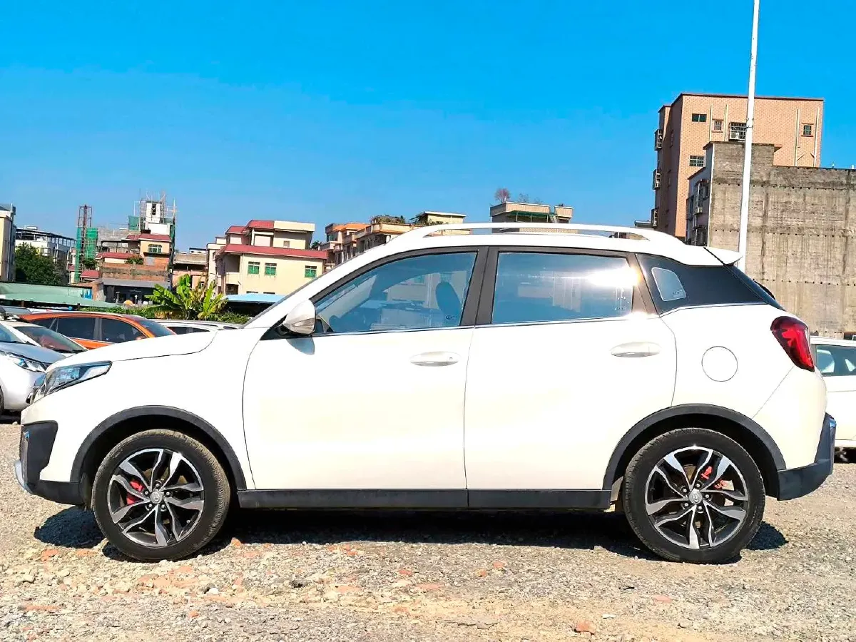 2018 BAIC ChangHe Q35 1.5L 116HP L4 5MT,autocango,china used car exporter,china ev exporter,chinese used car exporter,chinese used ev exporter