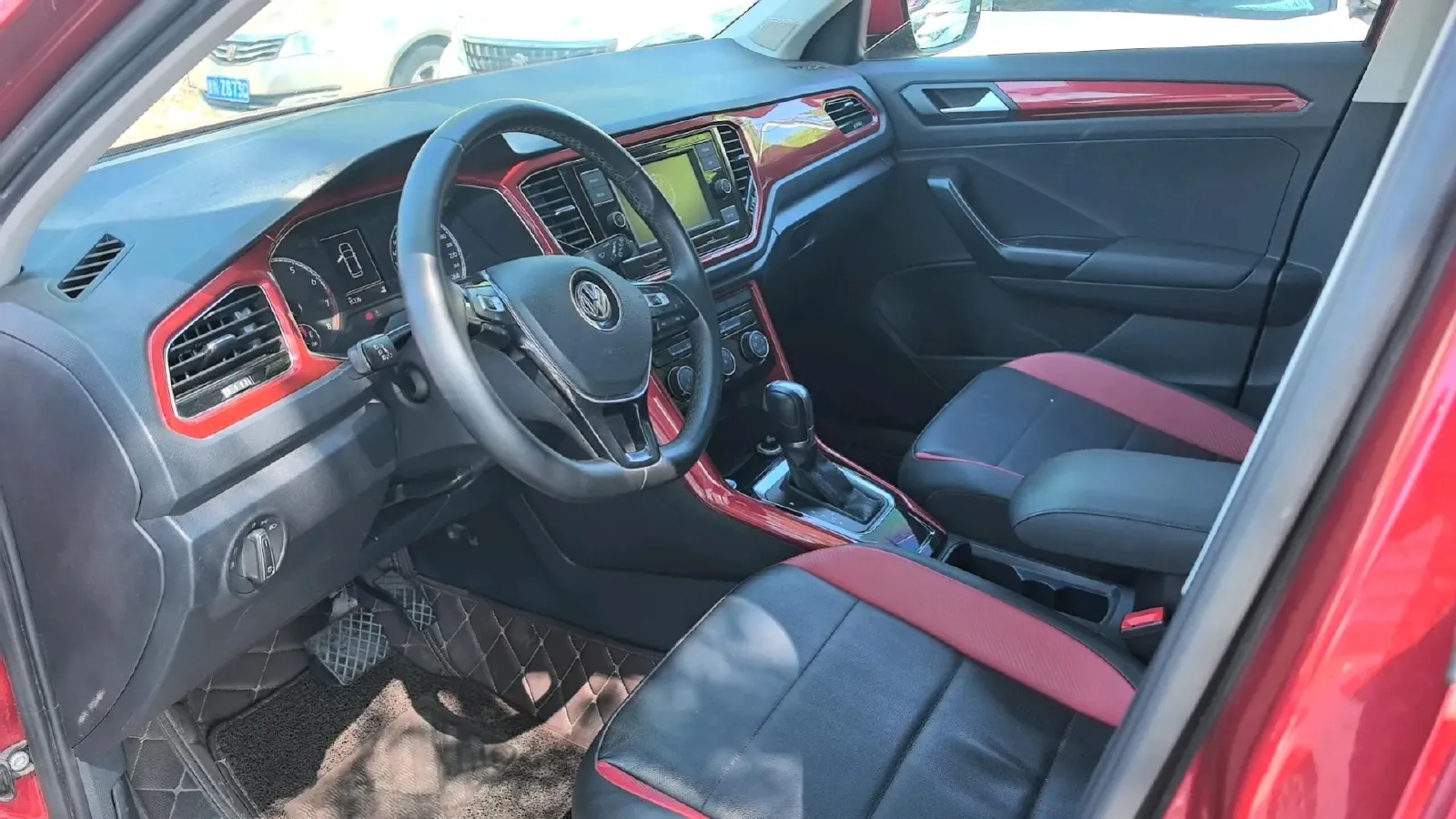 2019 Volkswagen T-Roc 1.4T 150HP L4 7DCT,autocango,china used car exporter,china ev exporter,chinese used car exporter,chinese used ev exporter