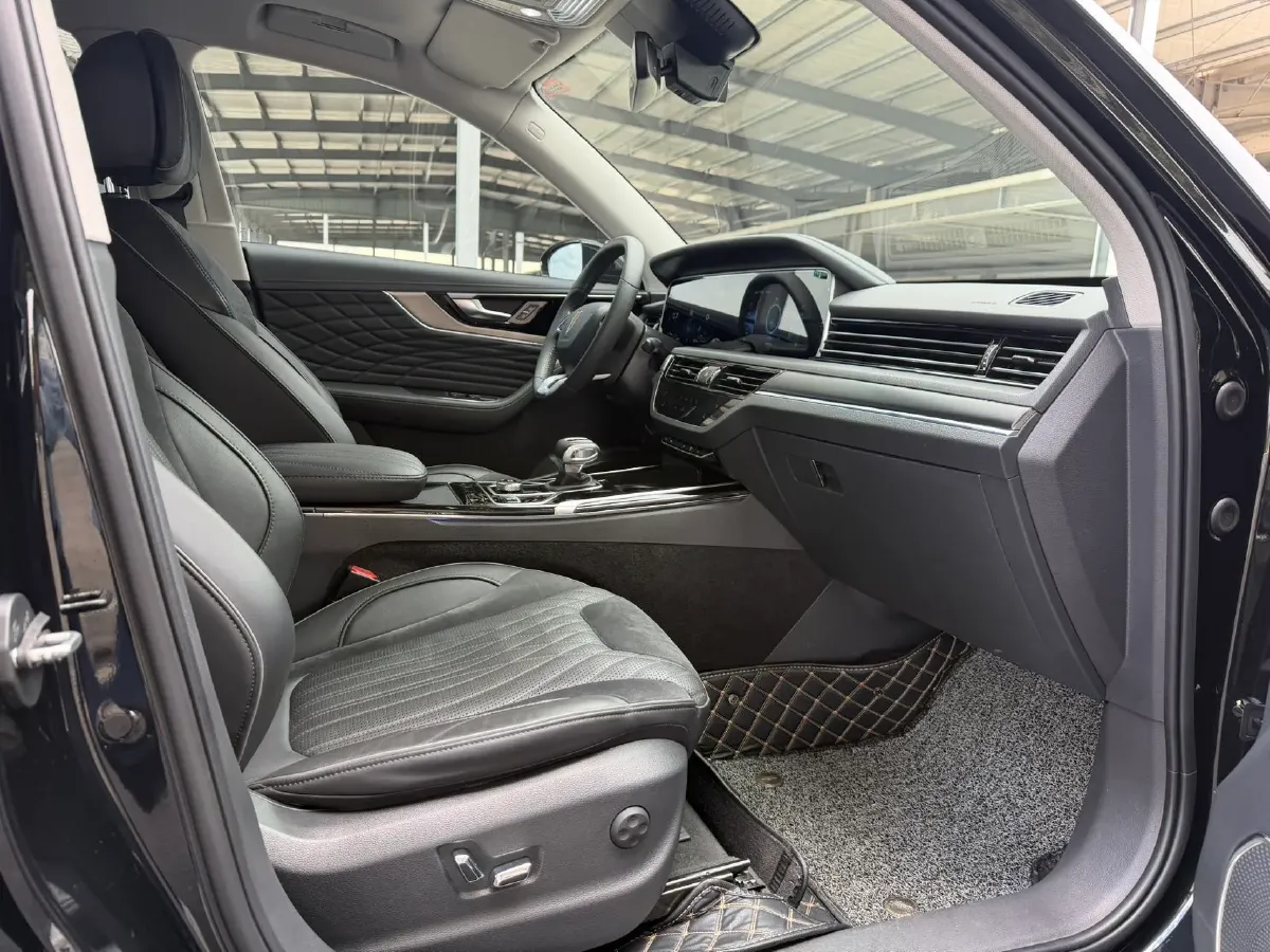 2022 HongQi HS5 2.0T 224HP L4 6AT,autocango,china used car exporter,china ev exporter,chinese used car exporter,chinese used ev exporter
