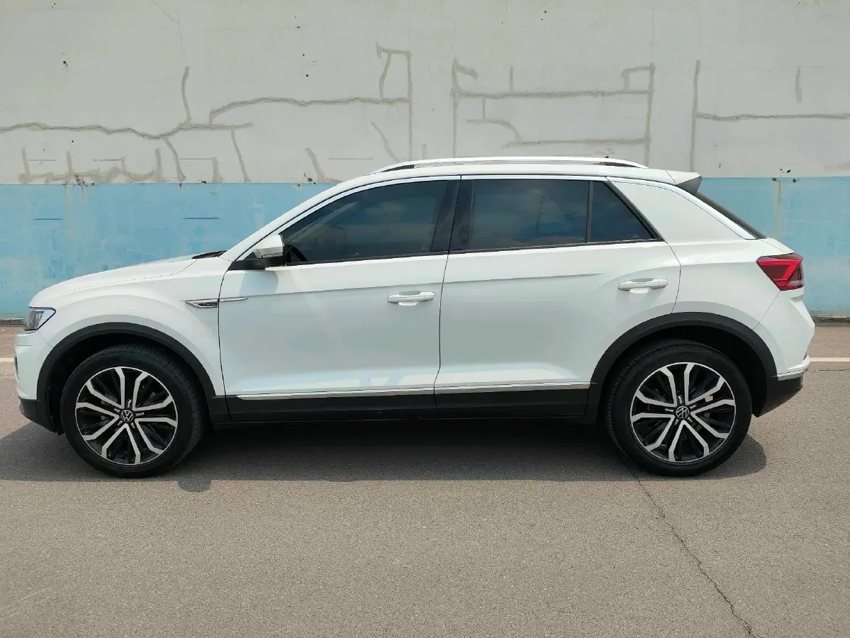 2021 Volkswagen T-Roc 1.4T 150HP L4 7DCT,autocango,china used car exporter,china ev exporter,chinese used car exporter,chinese used ev exporter