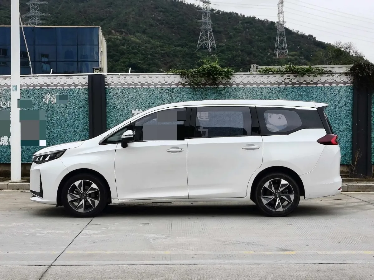2021 GAC Trumpchi M6 1.5T 169HP L4 7DCT,autocango,china used car exporter,china ev exporter,chinese used car exporter,chinese used ev exporter