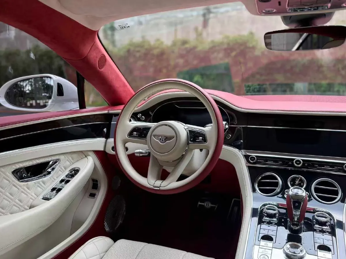 2022 Bentley Continental 4.0T 549HP V8 8DCT,autocango,china used car exporter,china ev exporter,chinese used car exporter,chinese used ev exporter